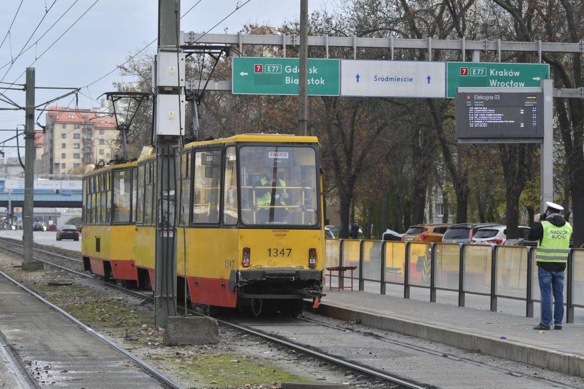 Wypadek tramwajowy przy ul.Elekcyjnej w Warszawie