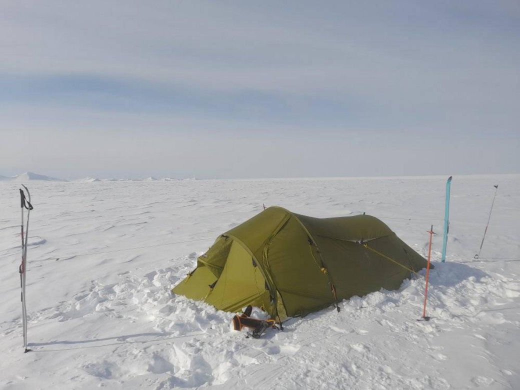  Polka samotnie weszła na Newtontoppen (1713 m), najwyższy szczyt wyspy Spitsbergen. Zrobiła to z bronią! 