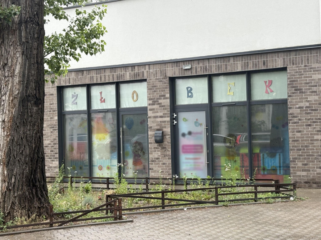 Po raz drugi dziecko uciekło ze żłobka w Piastowie. Szokująca relacja mamy: "Dyrektorka o wszystkim wiedziała"