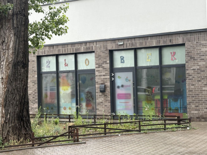Po raz drugi dziecko uciekło ze żłobka w Piastowie. Szokująca relacja mamy: "Dyrektorka o wszystkim wiedziała"