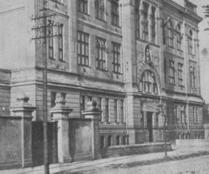 Czy znacie te budynki w Płocku? Tak wyglądały przed II wojną światową [ZDJĘCIA]