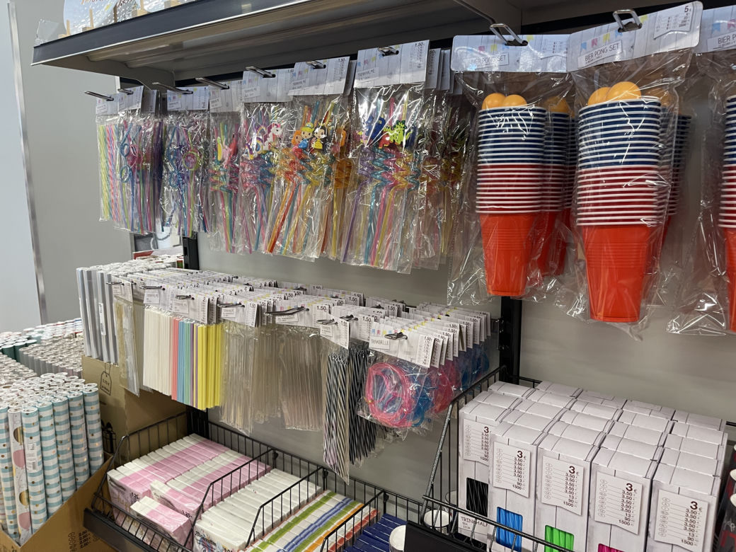 Otwarcie pierwszego w Polsce sklepu Woolworth w centrum handlowym Atut w Krakowie
