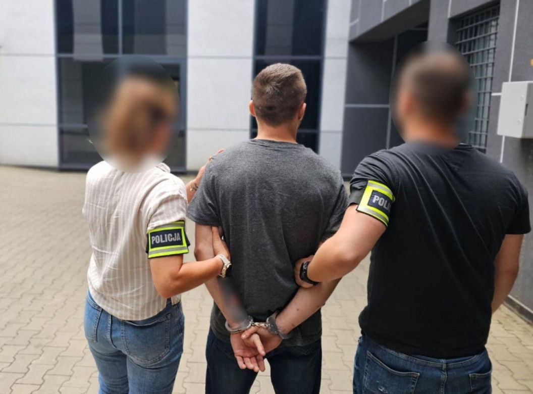 Atak w Łodzi. Młodzi sprawcy najpierw chcieli rozmawiać, potem zaczęli dusić 24-latka