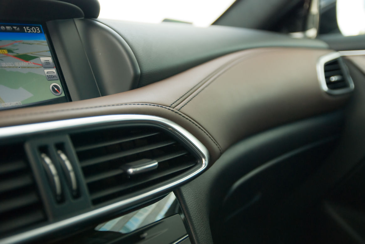 Infiniti QX30