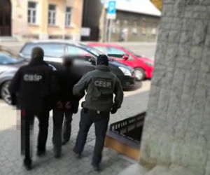Wybuch w pasażu handlowym przy Warszawskiej. Zatrzymanie sprawców [ZDJĘCIA]