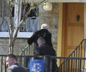 Jarosław Kaczyński szykuje się do świąt. Prezes PiS z kolorową palmą