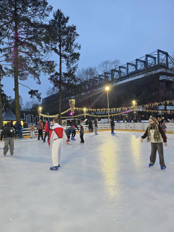 Lodowisko Ice-Park Kraków w Parku Jordana