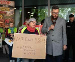 Dramat setek rodzin pod Warszawą! Nowa autostrada zburzy ich domy?! „Żyjemy na bombie”
