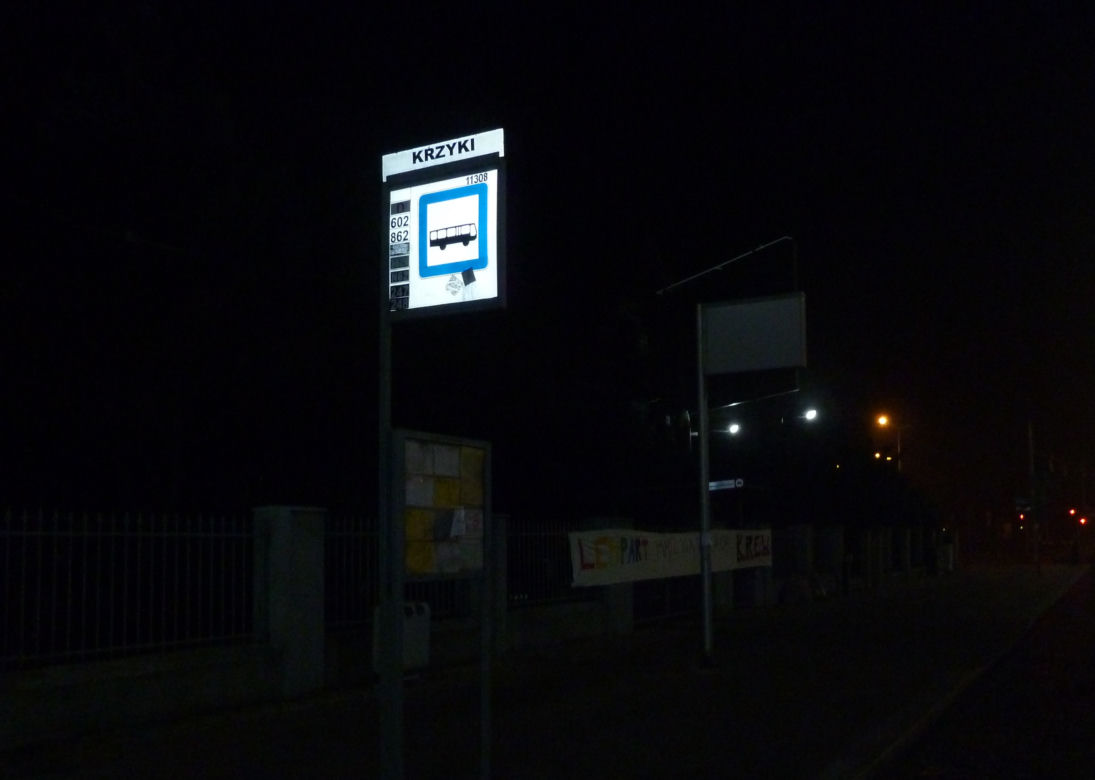 Wrocław. OHYDNY napis na płocie: "Lempart masz na rękach krew" 