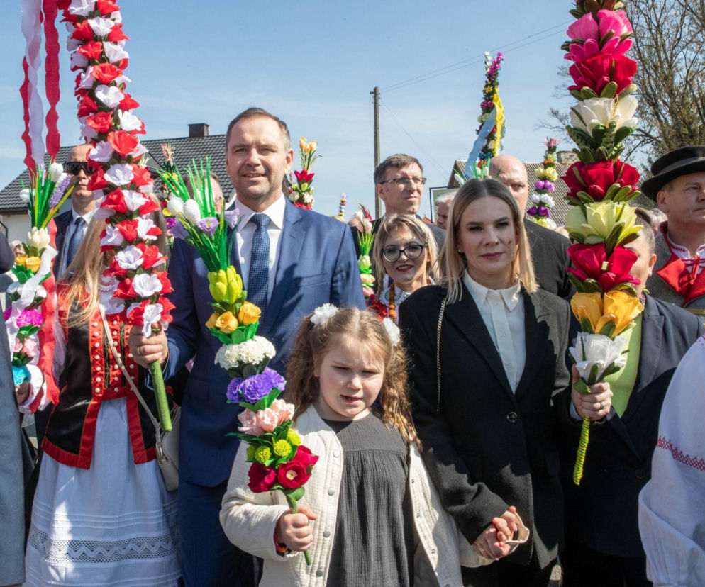 Karol Nawrocki pokazał się z patriotyczną palemką w zaskakującym miejscu! Była ogromna!