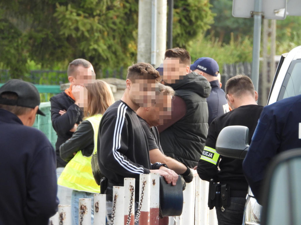 Kolejny atak nożem w szkole! 15-latek ranił trzy osoby, w tym dyrektora. Jedna była reanimowana