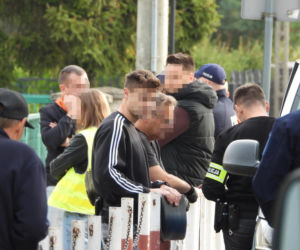 Kolejny atak nożem w szkole! 15-latek ranił trzy osoby, w tym dyrektora. Jedna była reanimowana