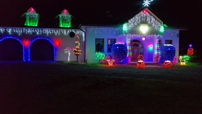 Magia Świąt w Świętokrzyskiem. Gdzie szukać najpiękniej oświetlonych domów? Rzepin i Pawłów skradły show!