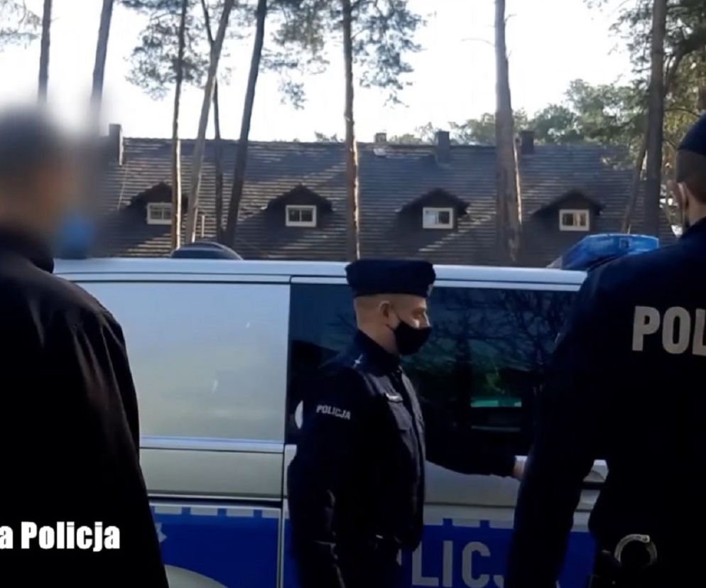 Tajemniczy pasażer z pociągu milczał trzy miesiące. W bazie policyjnej pojawił się już jako 9-latek