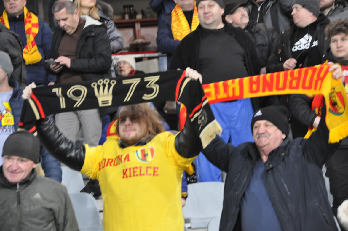 Korona Kielce - ŁKS Łódź. Zdjęcia kibiców na Suzuki Arenie