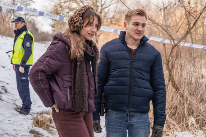 Sprawiedliwi. Trójmiasto, odcinek 126: Osica znajduje w mieszkaniu dilera ciało policjanta zabitego z własnej broni