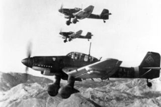 „Sztukasy”. Te bombowce zniszczyły Warszawę. Z powodu nowatorskiej konstrukcji były piekielnie skuteczne, ale też niebezpieczne dla pilotów