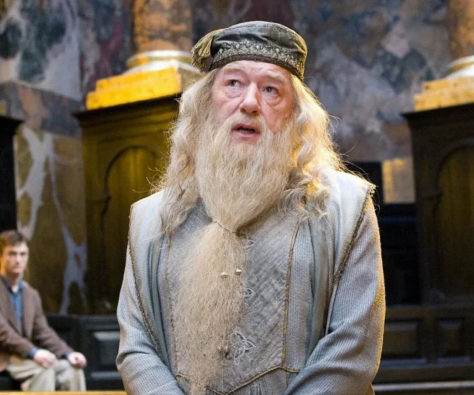 Michael Gambon (Albus Dumbledore) - NAJECHAŁ NA STOPĘ ROWERZYSTY