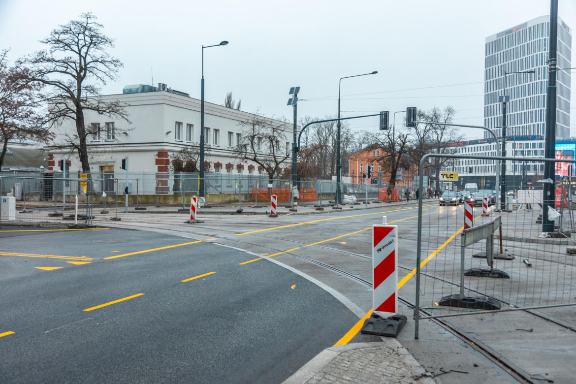 Budowa tramwaju na Rakowieckiej w Warszawie w styczniu 2025 r.
