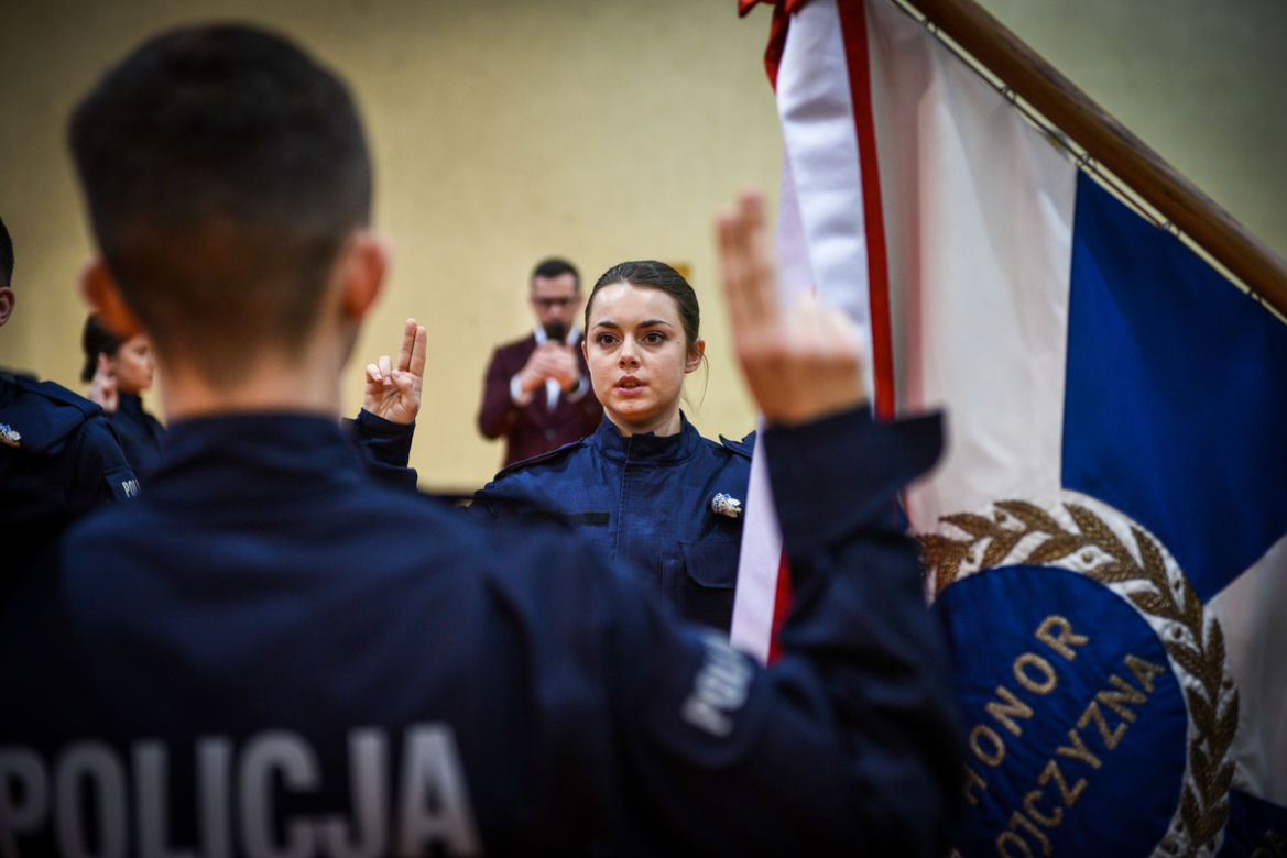 Ślubowanie nowych policjantów w Łodzi
