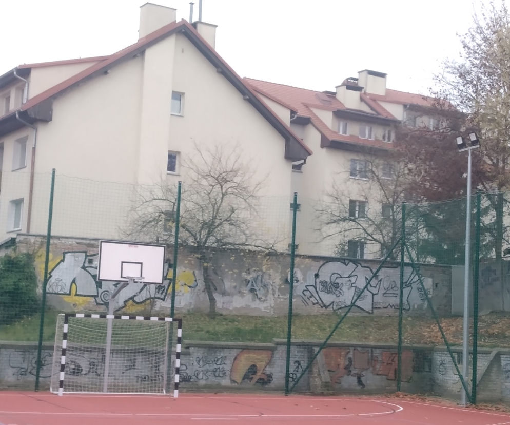 Gorzów boisko 4lo 