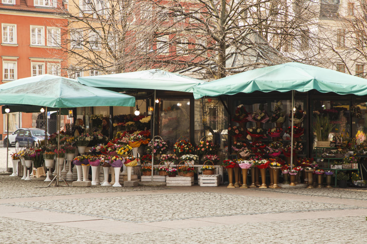 Nowe znaki  "flowers & ride" na pl. Solnym we Wrocławiu