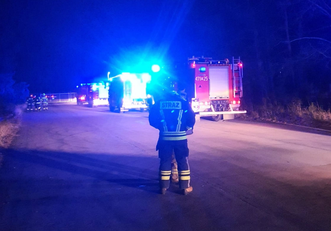 Ogromna akcja służb na lotnisku w Modlinie. W samolocie miała znajdować się bomba