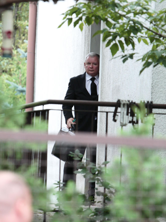 Smutny widok domu Kaczyńskiego. Willa na Żoliborzu się sypie