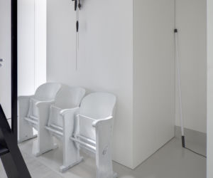 Czarno-białe wnętrze apartamentu