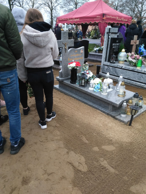 Ksenię żegnali szkolni koledzy
