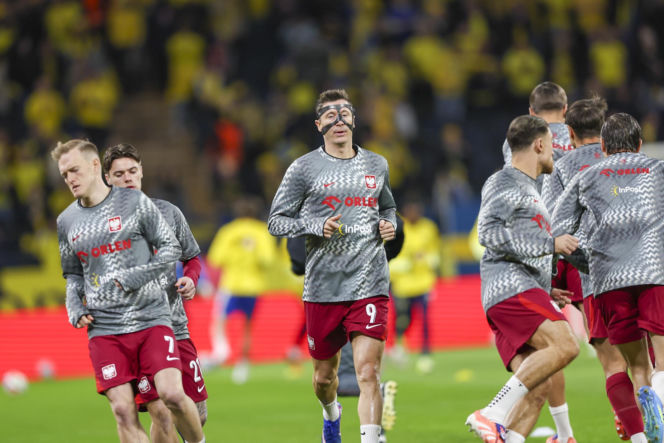 Robert Lewandowski w czarnej masce