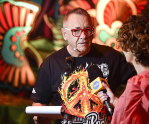 Jerzy Owsiak na przestrzeni lat. Tak zmieniał się jego charakterystyczny wizerunek