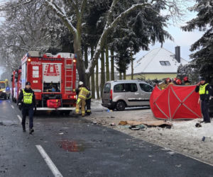Tragiczny wypadek pod Chodzieżą! Zginęła matka, a dwójka małych dzieci w szpitalu 