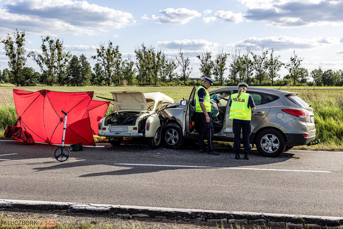 Dwie osoby zginęły, 4-osobowa rodzina w szpitalu! Makabryczny finał długiego weekendu