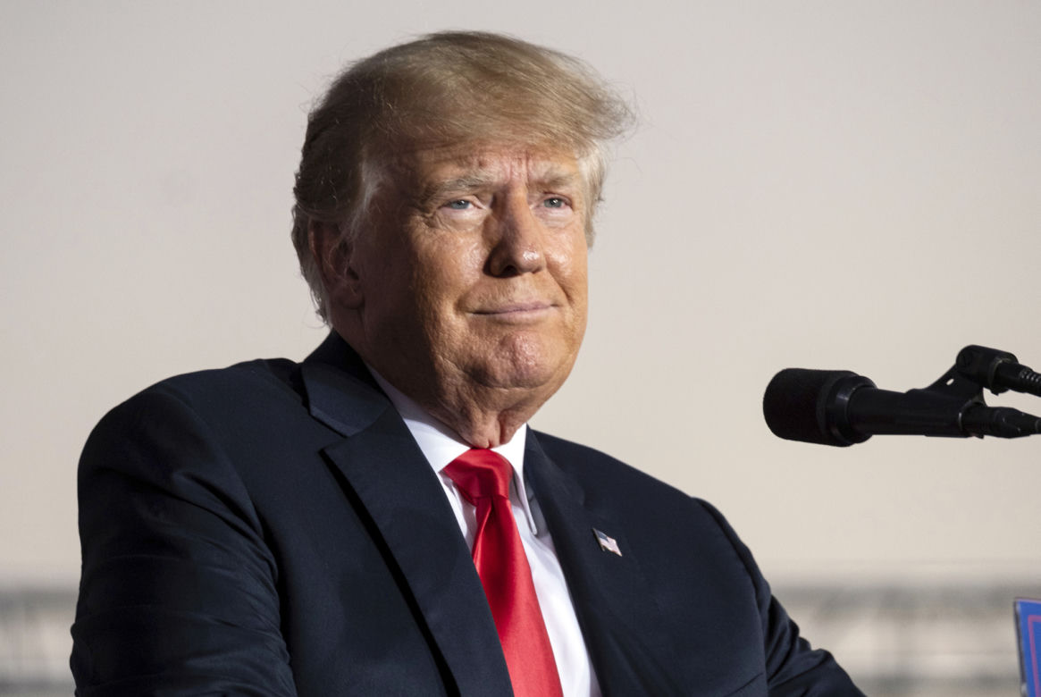 Przesłuchali go przed Trumpem