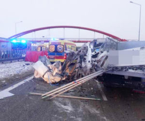 Chojny. Śmiertelny wypadek na S8. Cztery osoby nie żyją [ZDJĘCIA].