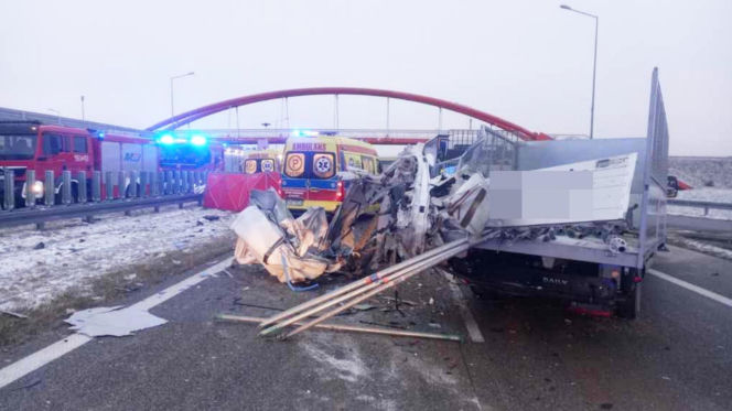 Chojny. Śmiertelny wypadek na S8. Cztery osoby nie żyją [ZDJĘCIA].