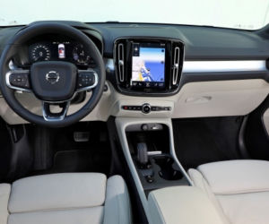Volvo XC40 D4 Momentum