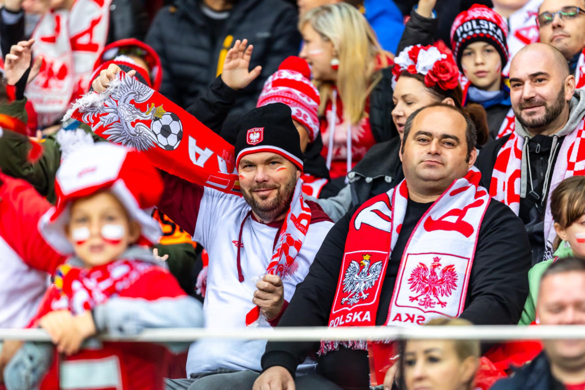 Kibice na meczu Polska -Mołdawia