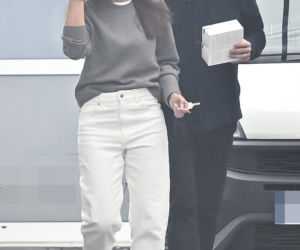 Marcin Mroczek z dziewczyną w cukierni