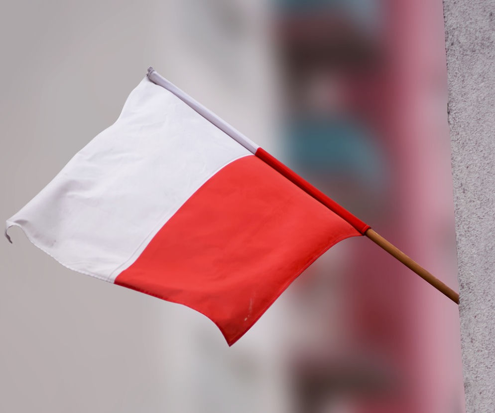 Święto Niepodległości 11 listopada. Jak wieszać polską flagę? [PORADNIK]