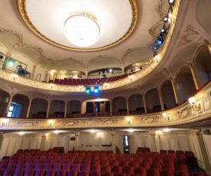 Widownia Teatru Horzycy po remoncie