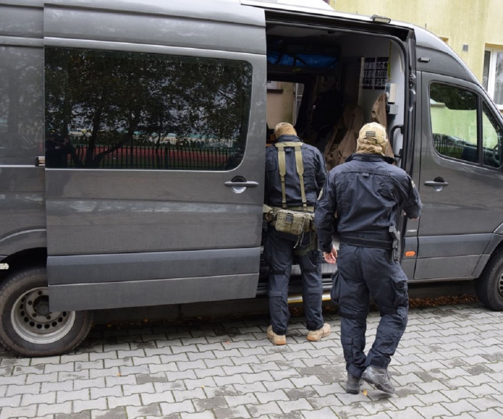 Dąbrowa Tarnowska. Materiały wybuchowe w mieszkaniu. 52-latek chciał stworzyć bombę?