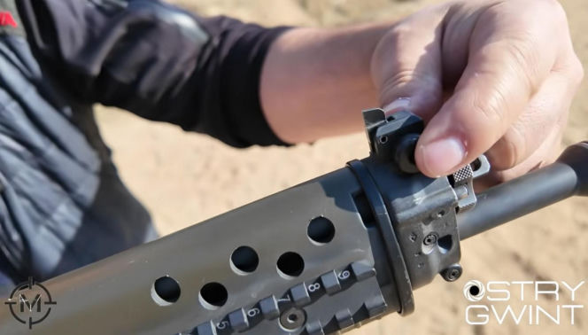 Karabin SIG 553 - niezawodność Kałasznikowa w szwajcarskim wydaniu