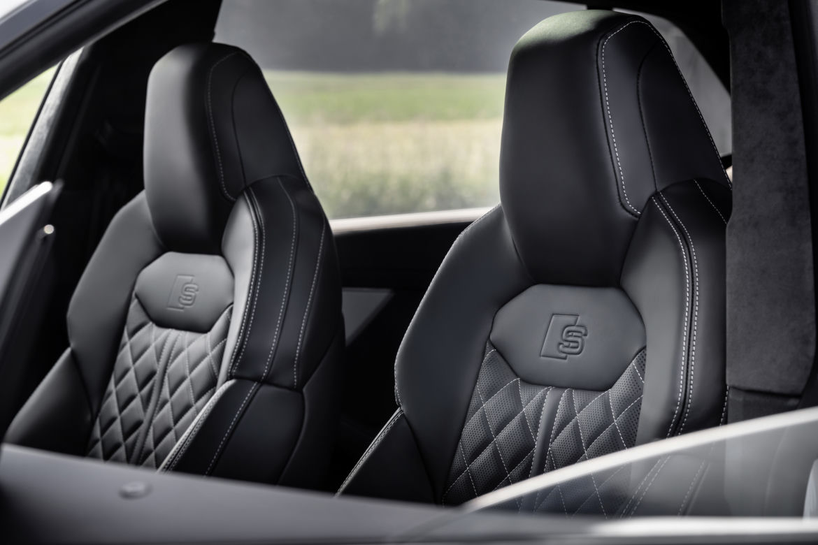  (2021) Audi Q8 60 TFSI e quattro