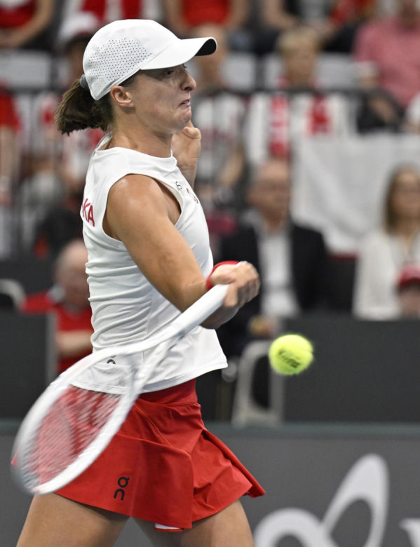 Iga Świątek - Celine Naef w turnieju BJK Cup