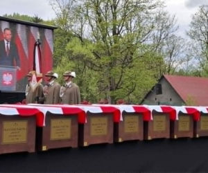 Prezydent oddał hołd Żołnierzom Niezłomnym. Historyczny dzień w Kamesznicy