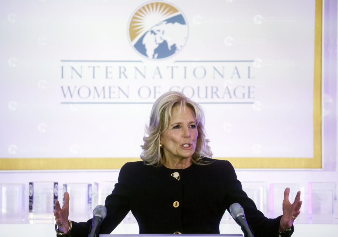 Porównanie stylu pierwszych dam: Jill Biden i Agaty Dudy. Która ubiera się lepiej?