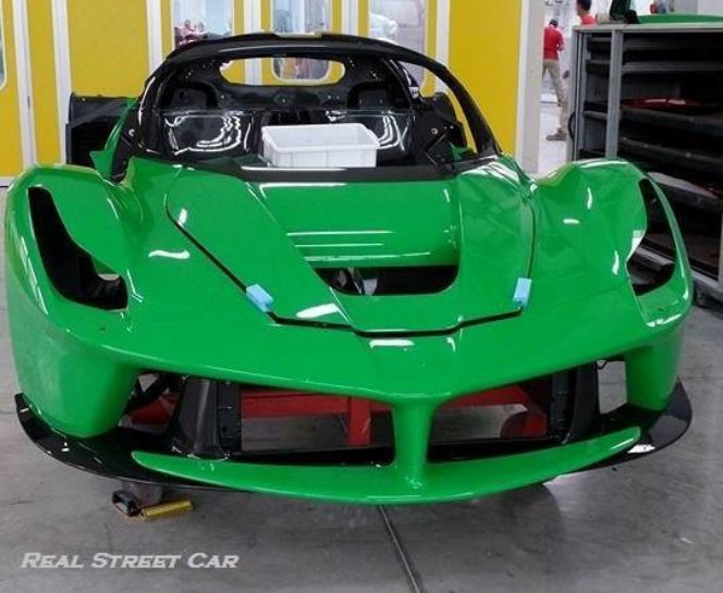 Jay Kay (lider zespołu Jamiroquai) kupił Ferrari LaFerrari