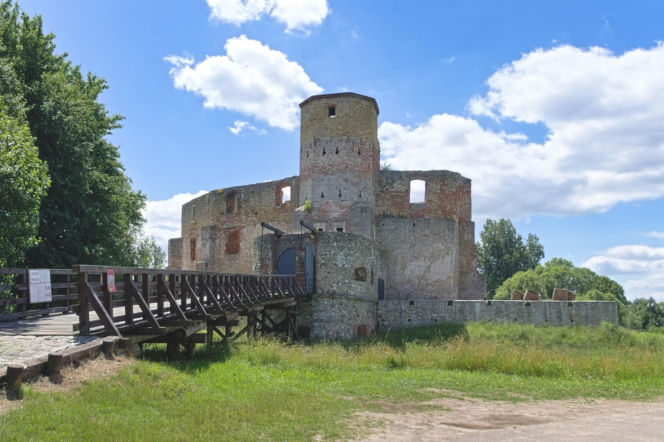 To jedno z najpiękniejszych miast w woj. śląskim. Zachwyca zamkiem, który należał do biskupów z Krakowa